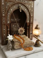سلسلة شمس البركة الذهبية من Quorvella المصنوعة من سلاسل ستانلس ستيل عالية الجودة ومطلية ذهب.